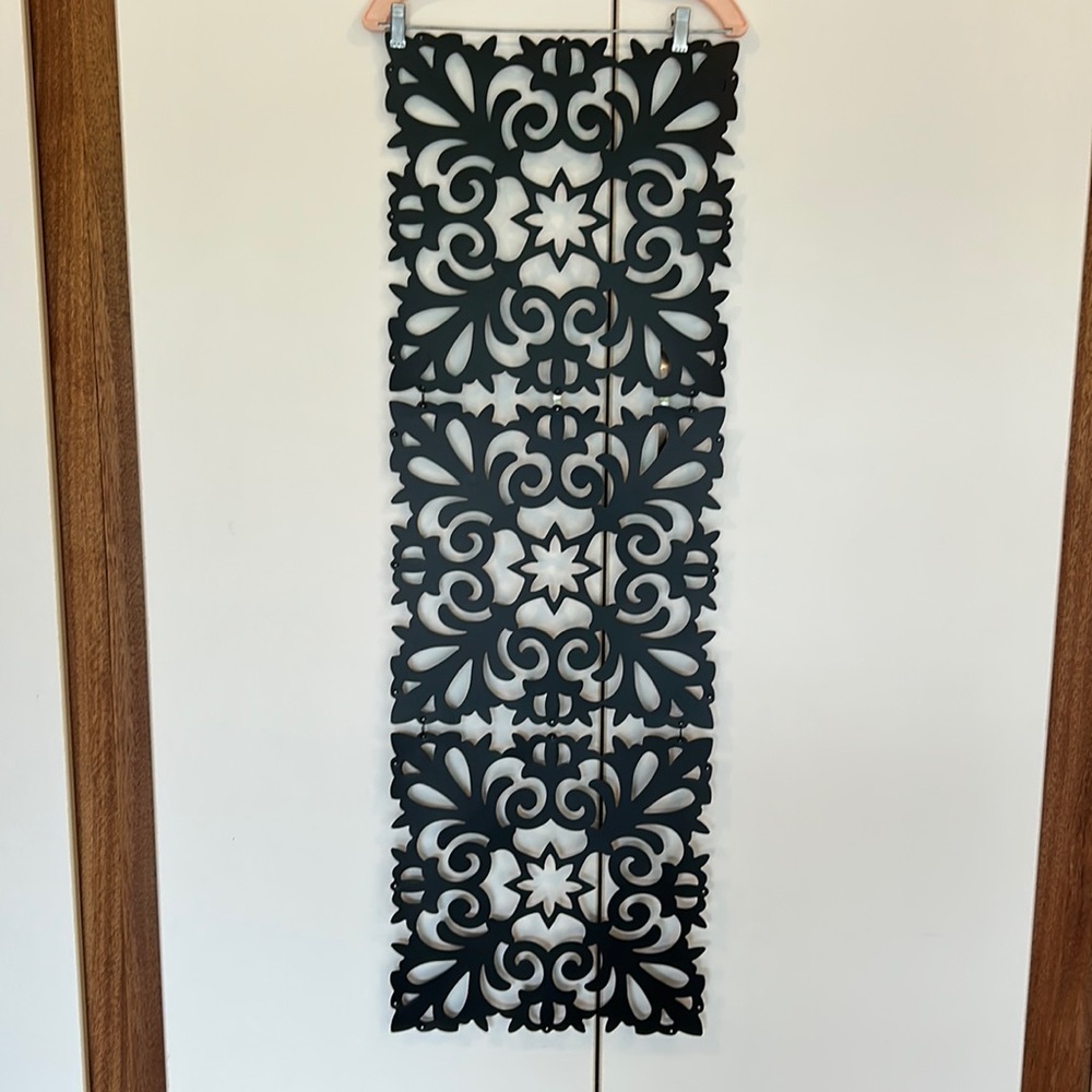 Versatile 3 black vinyl decorative hanging squares - can separate
